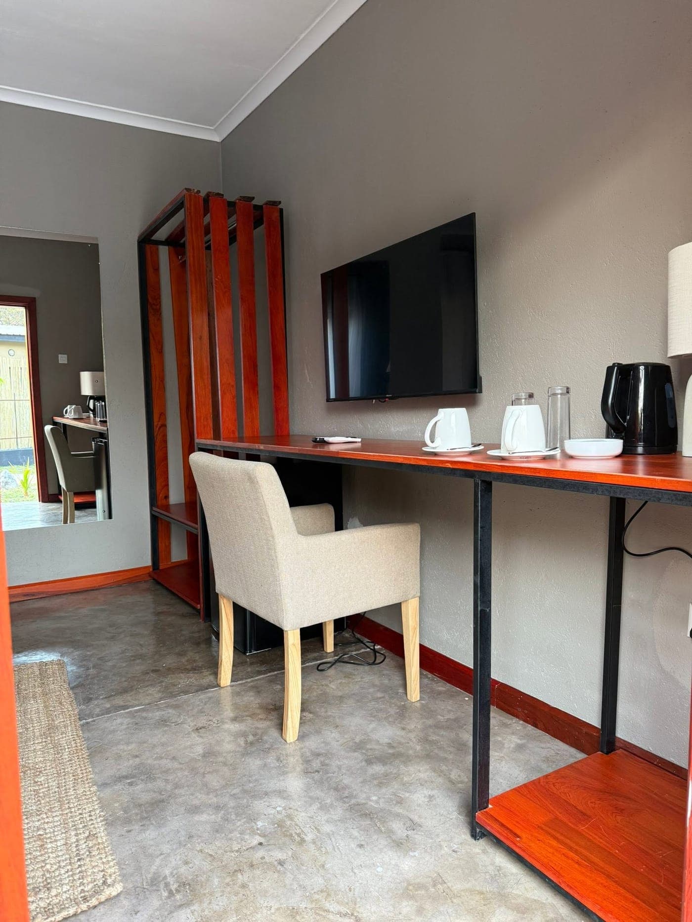 Kosha Lodges — Quiet work corner in the chalet
