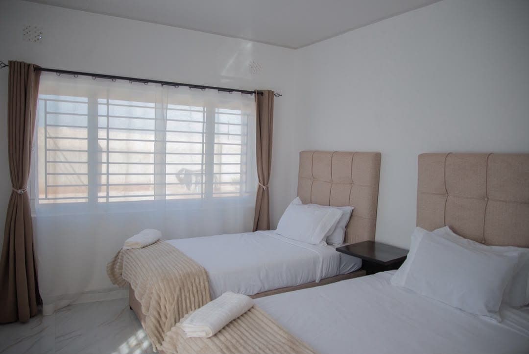 Bonazazi Apartments — Flexible room — king or two singles